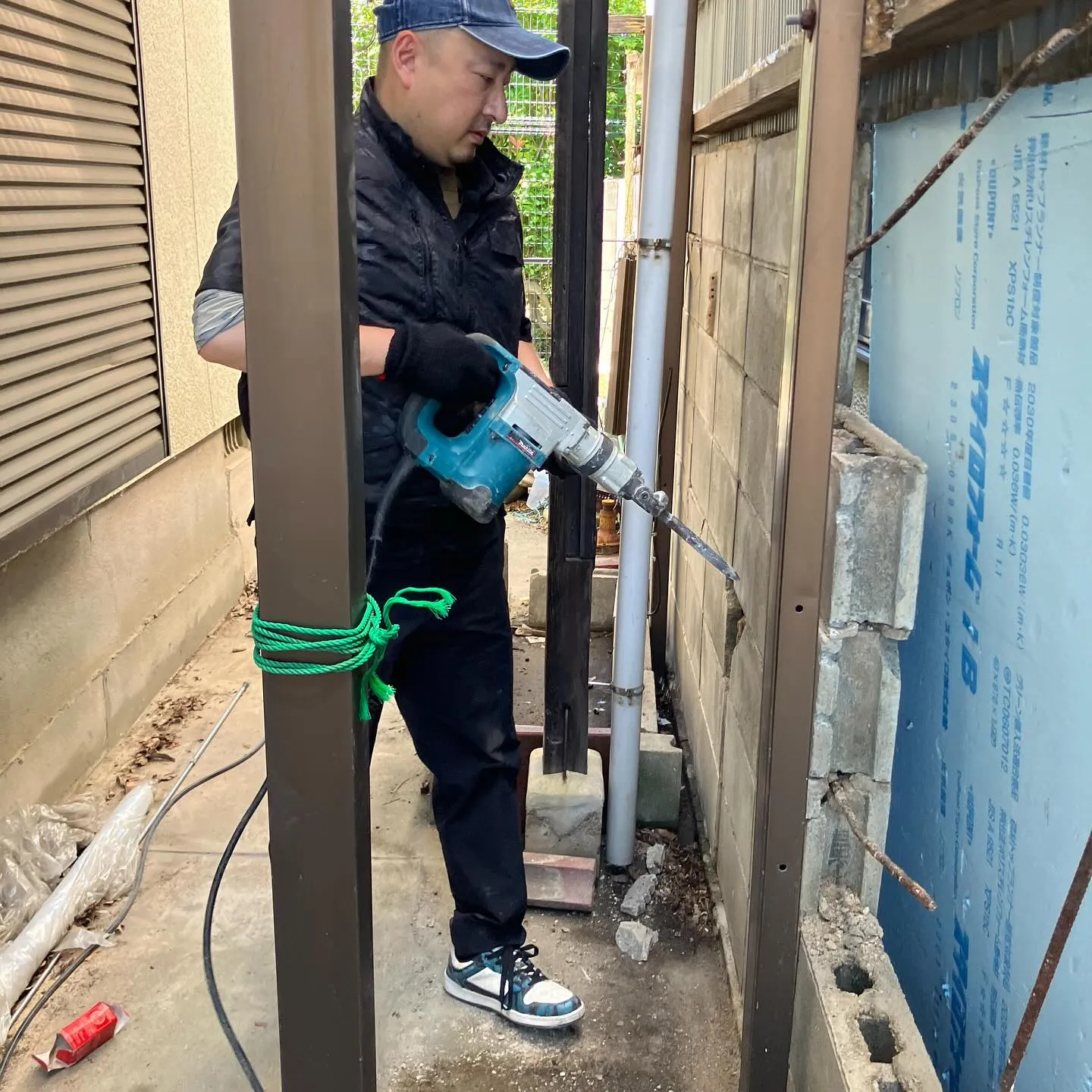 駐車場のフェンス、門柱リフォーム工事🌟