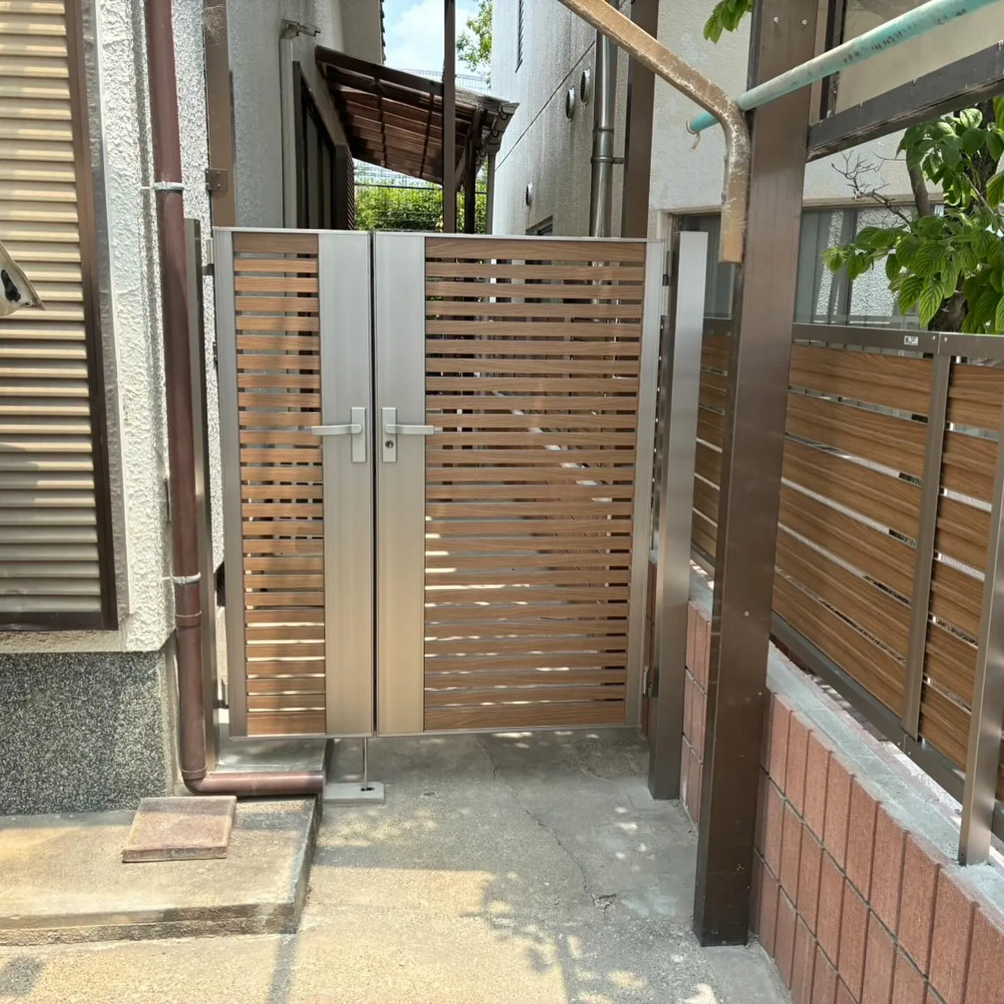 駐車場のフェンス、門柱リフォーム工事🌟