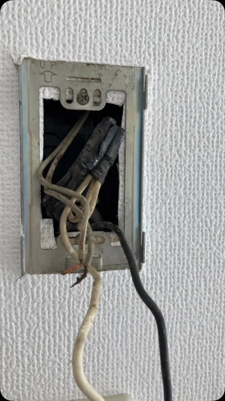 古い音声インターホンからモニター付きインターホンへDIYで交...